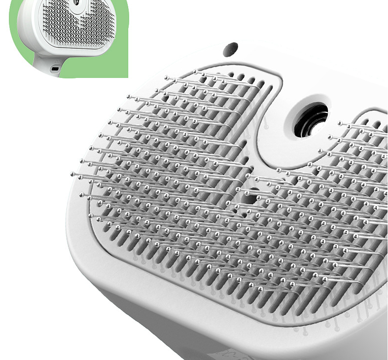 Pet Grooming Tool with Built-in Mist Humidifier